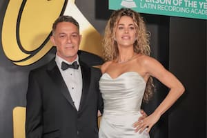 Alejandro Sanz posó por primera vez con su nueva novia, Candela Márquez, y su hija Manuela