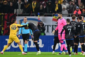 Los jugadores de Kosovo abandonaron el partido que empataban ante Rumania por la Nations League: "Nos vamos"
